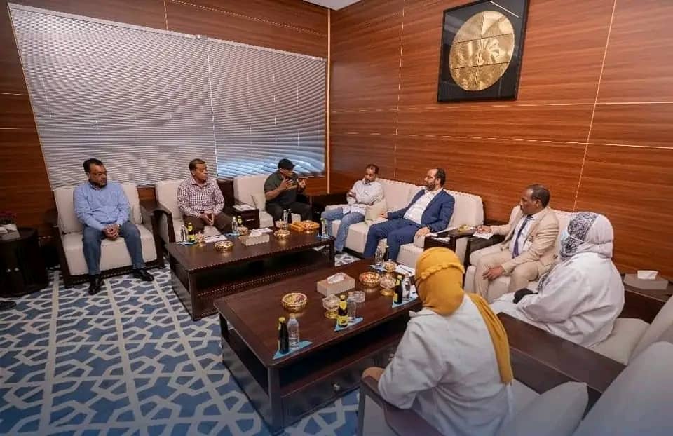 الزادمة يطلع على العراقيل التي تواجه جهاز الإمداد الطبي بالجنوب