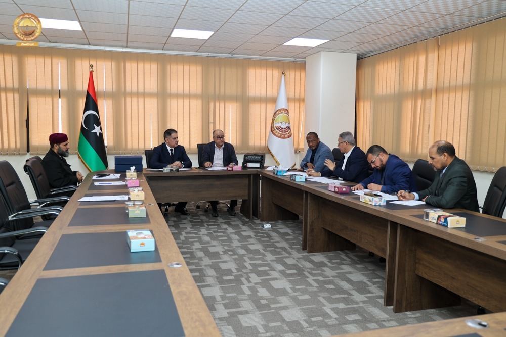 لجنة متابعة أوضاع جهاز الإمداد الطبي تعقد اجتماعها السادس