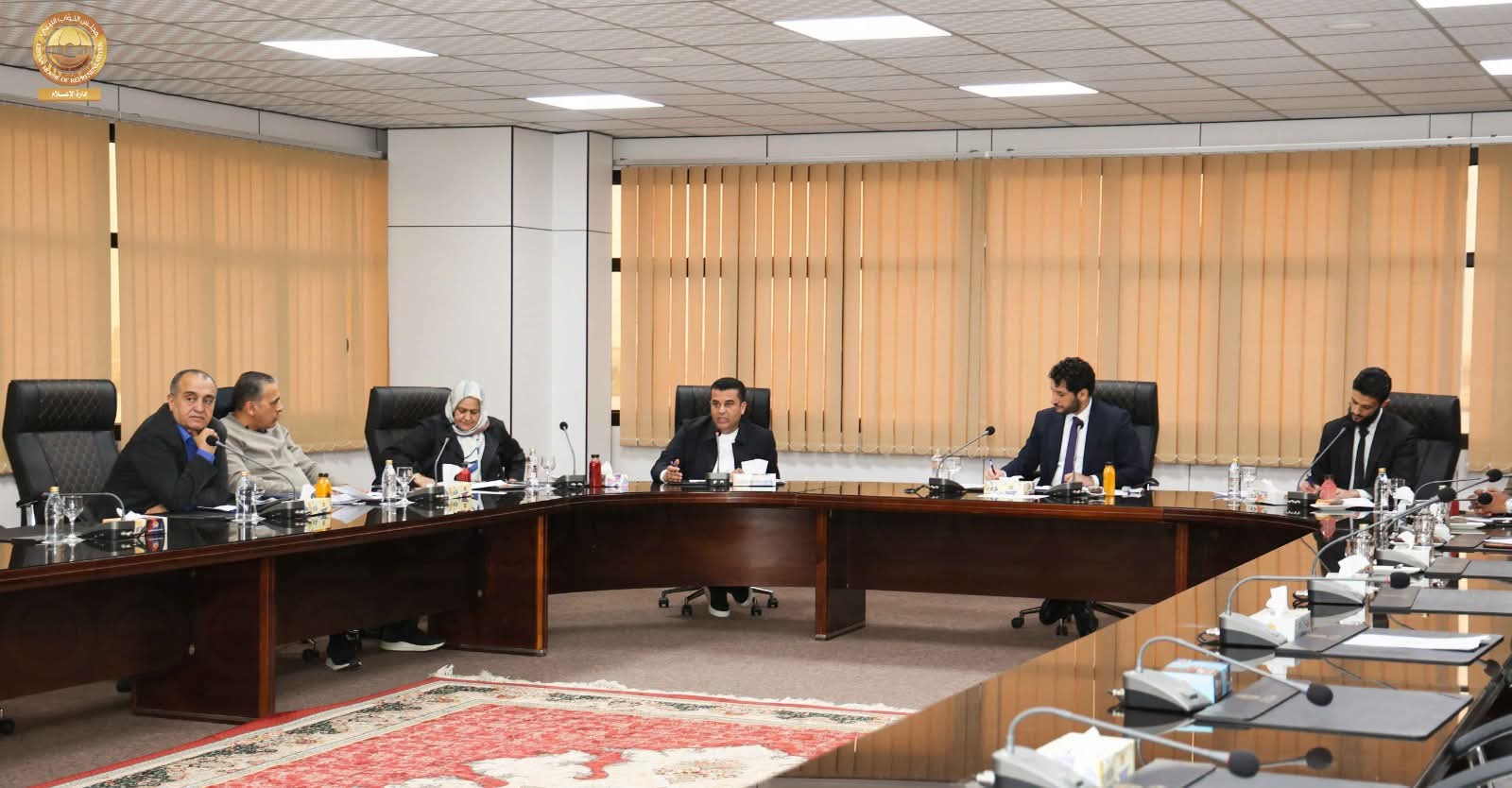 اللجنة المكلفة بالتواصل مع محافظ المركزي تعقد اجتماعها مع رئيس ديوان المحاسبة