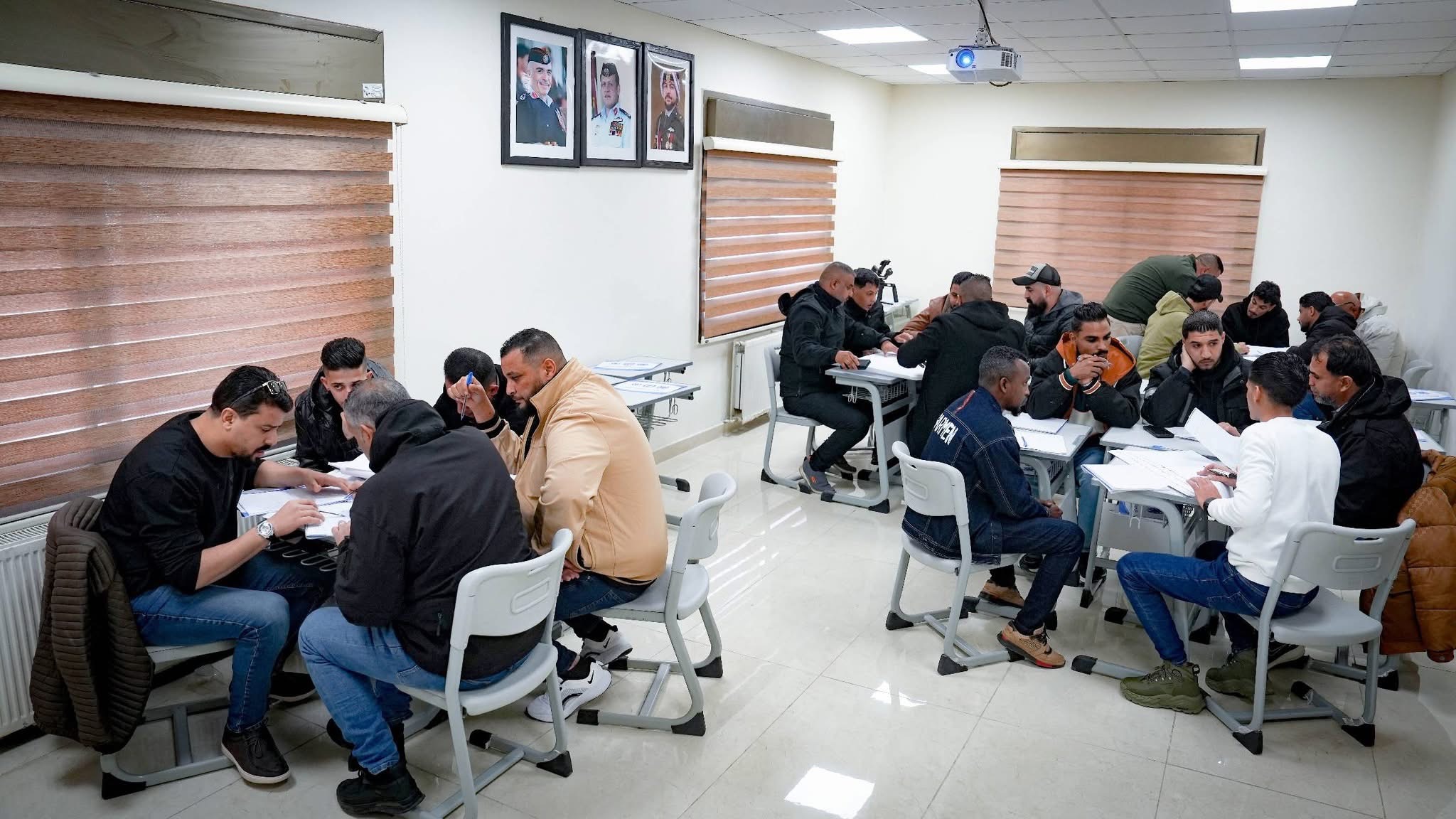 منتسبو وزارة الداخلية الليبية يشاركون في دورة تدريبية متخصصة بالمملكة الأردنية