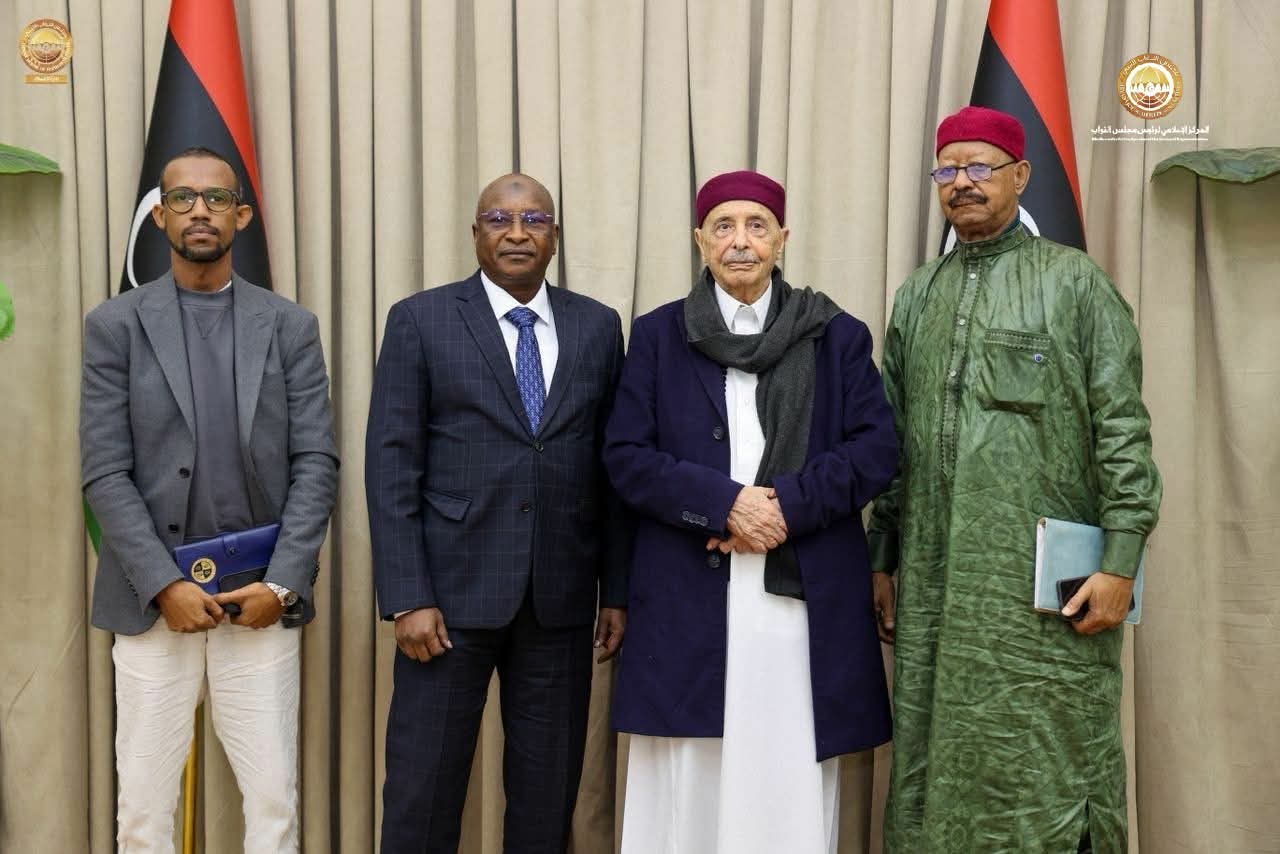 المستشار عقيله صالح يلتقي السفير التشادي لدى ليبيا 