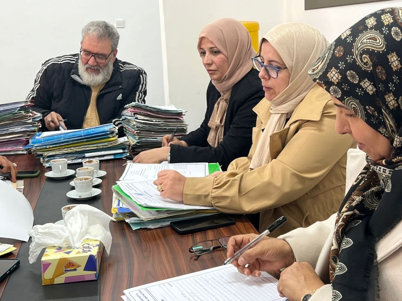 لجنة شؤون العاملين بتعليم بنغازي تناقش تسوية ملفات وظيفية