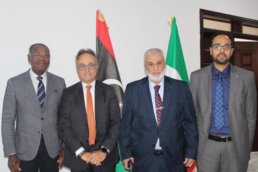 وزير الزراعة بالحكومة الليبية يبحث مع القنصل الإيطالي تعزيز التعاون الفني في مكافحة الأمراض الحيوانية العابرة للحدود