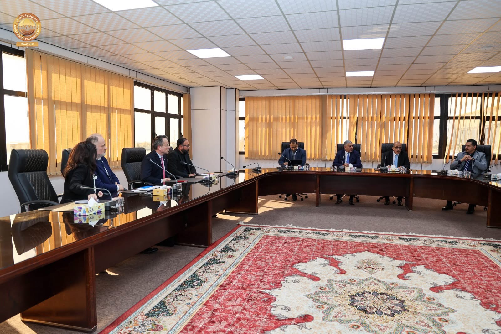 ديوان مجلس النواب يبحث مع بعثة الصليب الأحمر سبل التعاون والدعم الفني