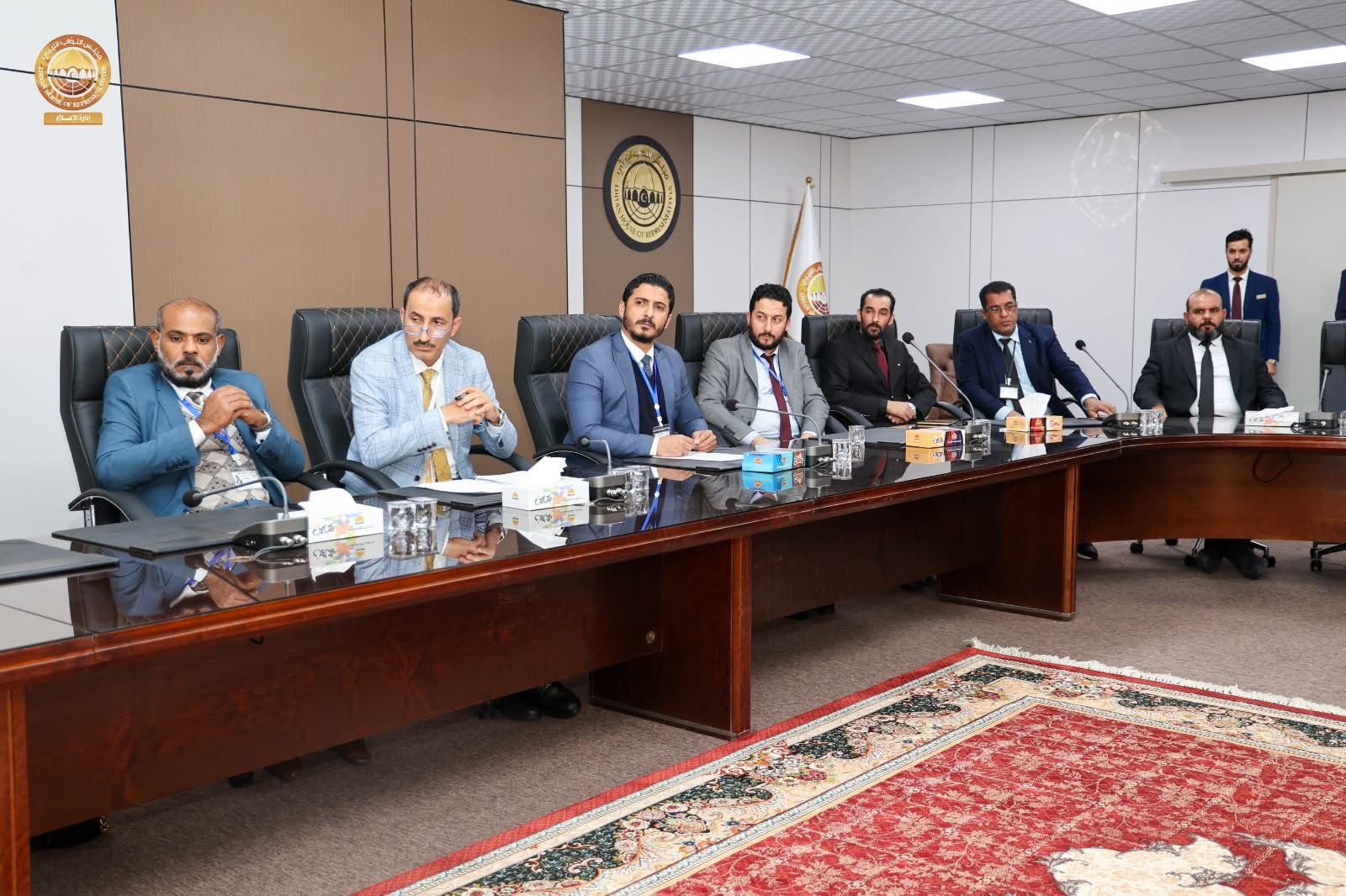 ديوان مجلس النواب يبحث مع بعثة الصليب الأحمر سبل التعاون والدعم الفني