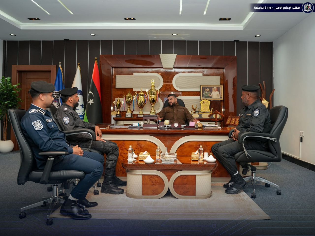 وكيل وزارة الداخلية يبحث ملف توزيع الوقود بالكفرة