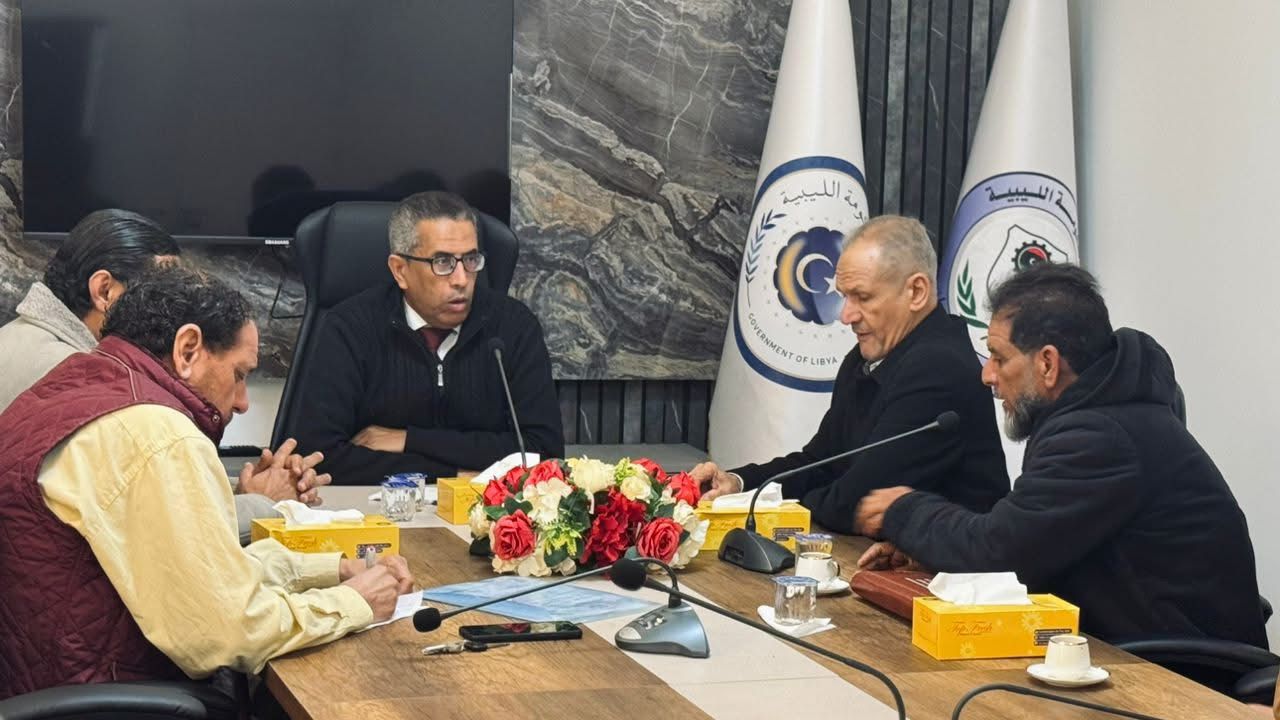 وزارة العمل والتأهيل تنظم اجتماعاً لتعزيز التشغيل الوطني بسرت