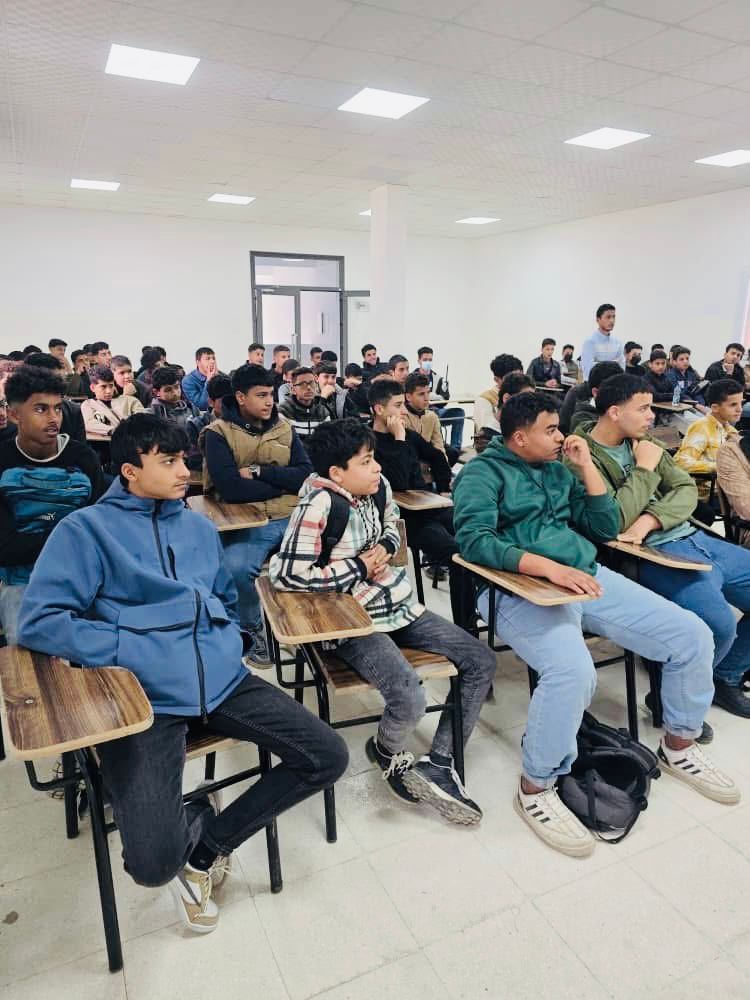 جلسة توعوية لطلاب المعهد المتوسط للمهن البحرية سرت