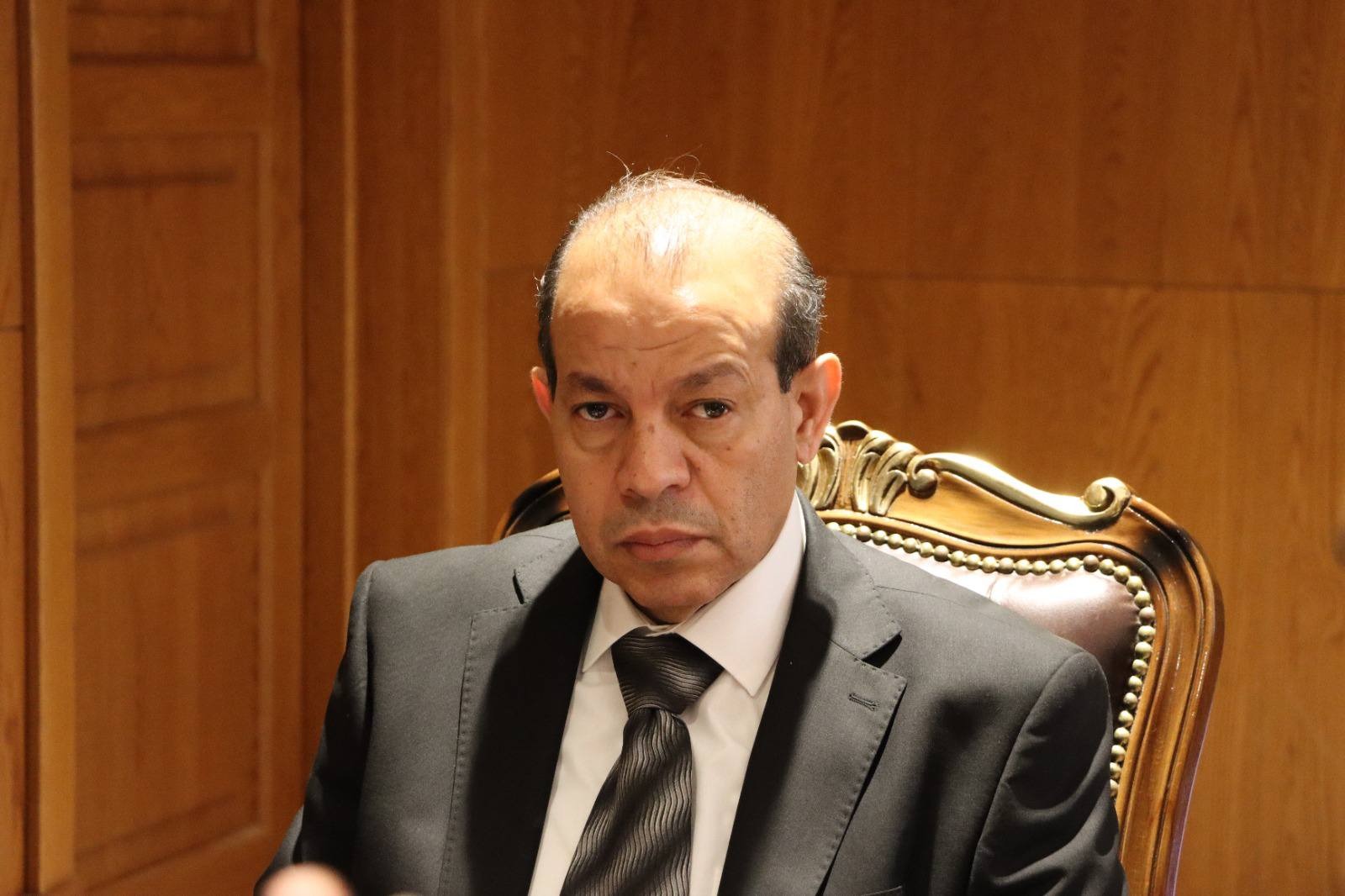 الغرابي يبحث آليات تنظيم وتوفير السلع المدعومة للمواطنين