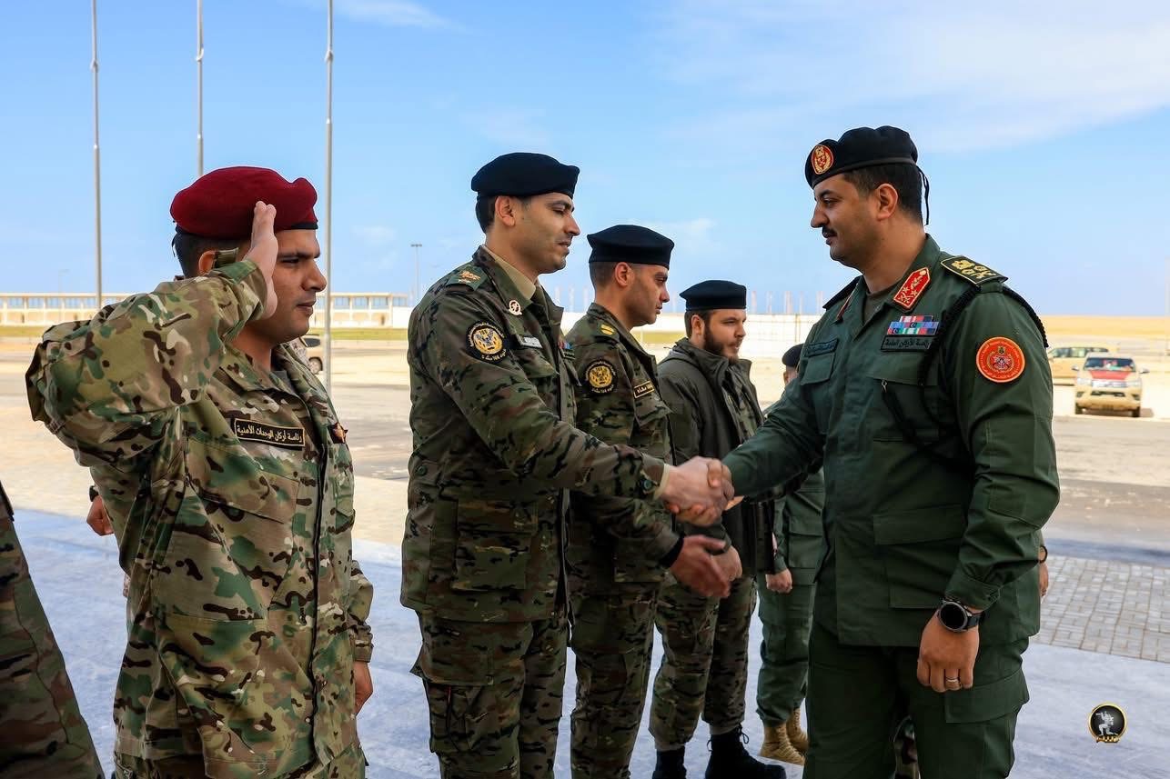 رئيس الأركان العامة للقوات المسلحة يشهد تخريج الدفعة الثانية من كتيبة الصاعقة باللواء 166 مشاة