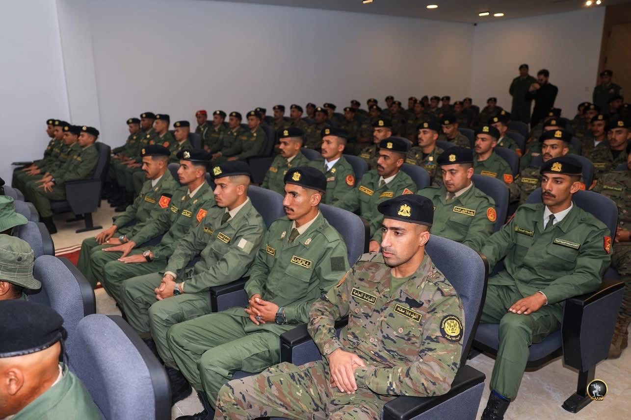 رئيس الأركان العامة للقوات المسلحة يشهد تخريج الدفعة الثانية من كتيبة الصاعقة باللواء 166 مشاة