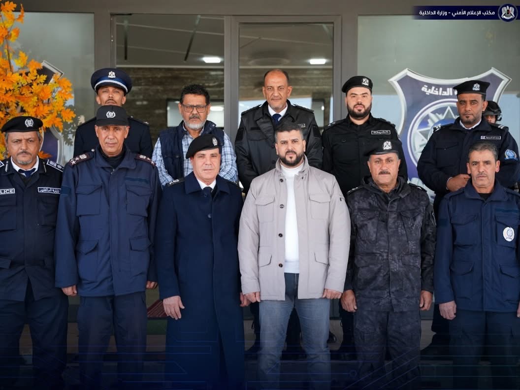 وكيل وزارة الداخلية يلتقي منتسبي الإدارة العامة للآليات لمتابعة سير العمل