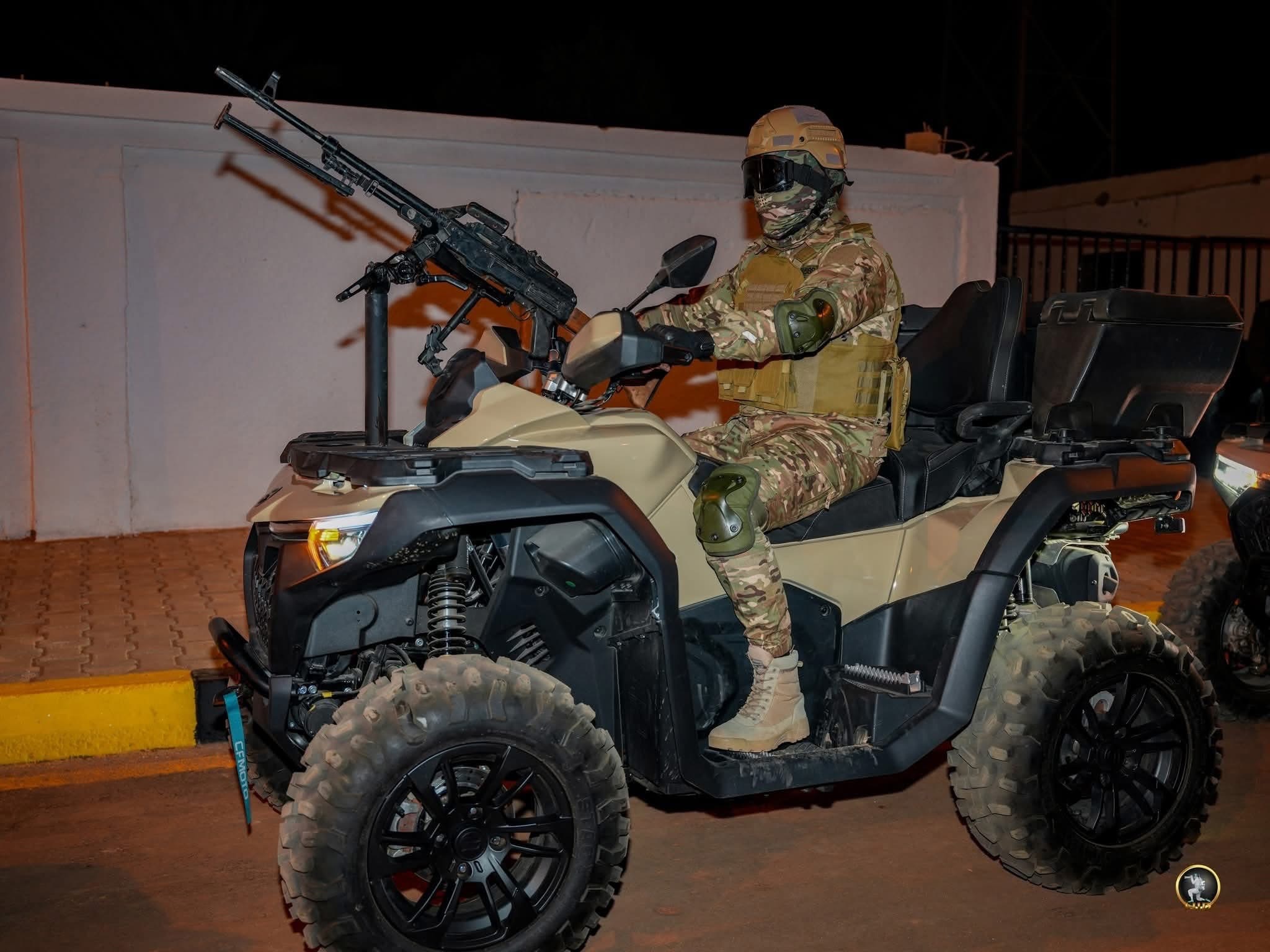 لواء سبل السلام ينفذ مسيرًا ليليًا في شوارع الكفرة