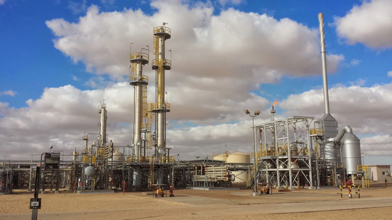 مصفاة السرير تستأنف إنتاج البنزين بعد توقف دام ثلاث سنوات