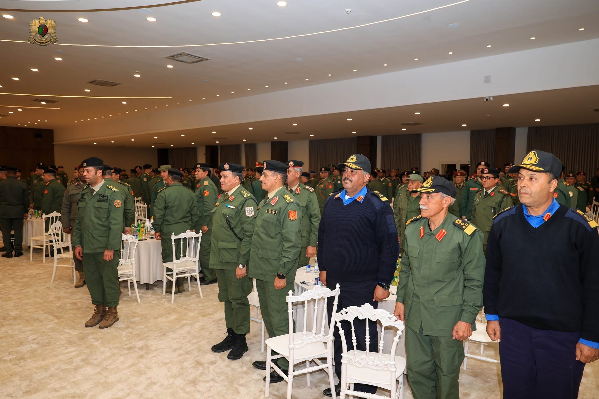 القائد العام للقوات المسلحة يشارك ضباط الجيش في إفطار رمضاني ويؤكد جاهزية القوات لحماية ليبيا
