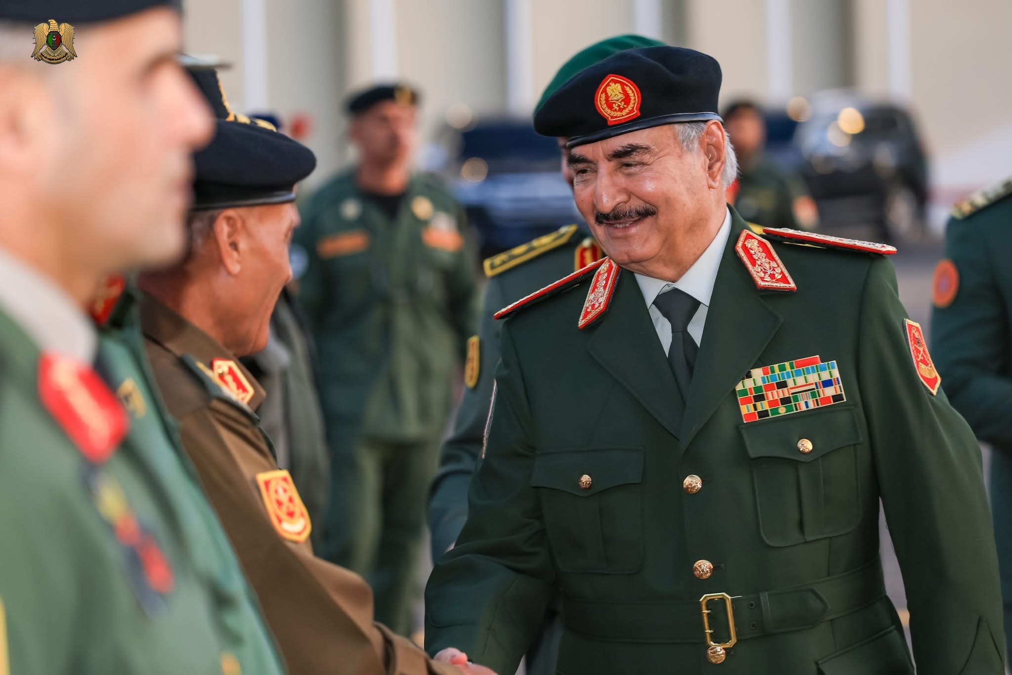 القائد العام للقوات المسلحة يشارك ضباط الجيش في إفطار رمضاني ويؤكد جاهزية القوات لحماية ليبيا