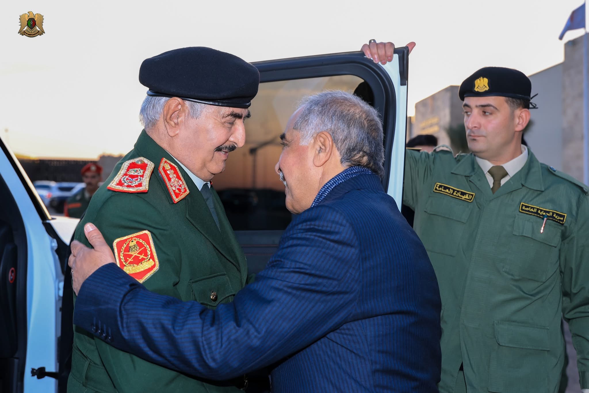 القائد العام للقوات المسلحة يشارك ضباط الجيش في إفطار رمضاني ويؤكد جاهزية القوات لحماية ليبيا