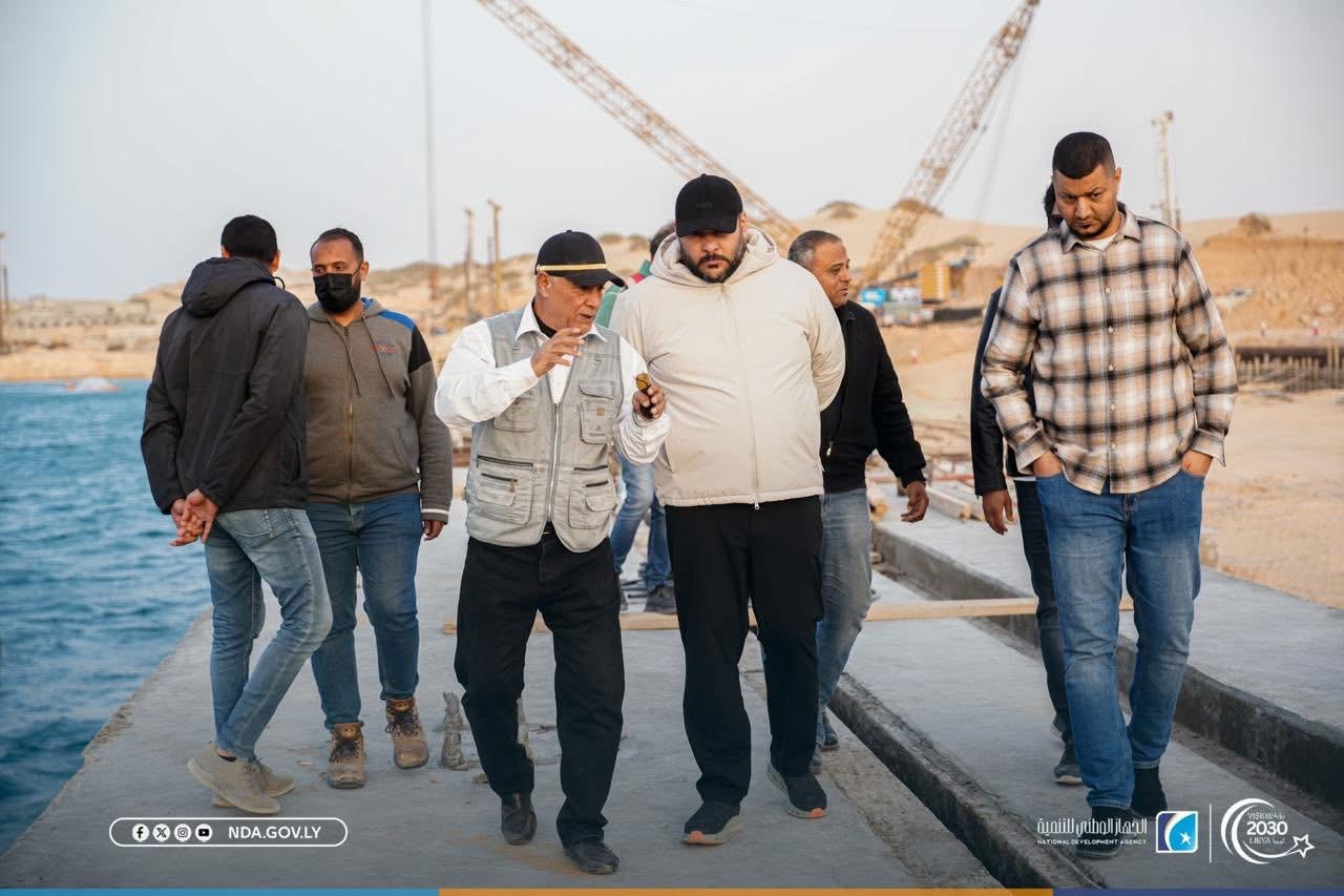 الجهاز الوطني للتنمية يطّلع على سير مشروع الرصيف الجنوبي لتداول الحاويات بسرت 