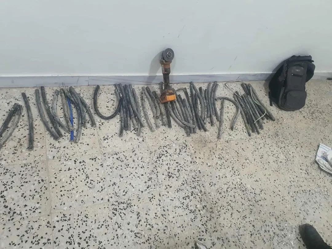 القبض على فلسطيني متهم بسرقة كوابل مشاريع الإعمار في سلوق