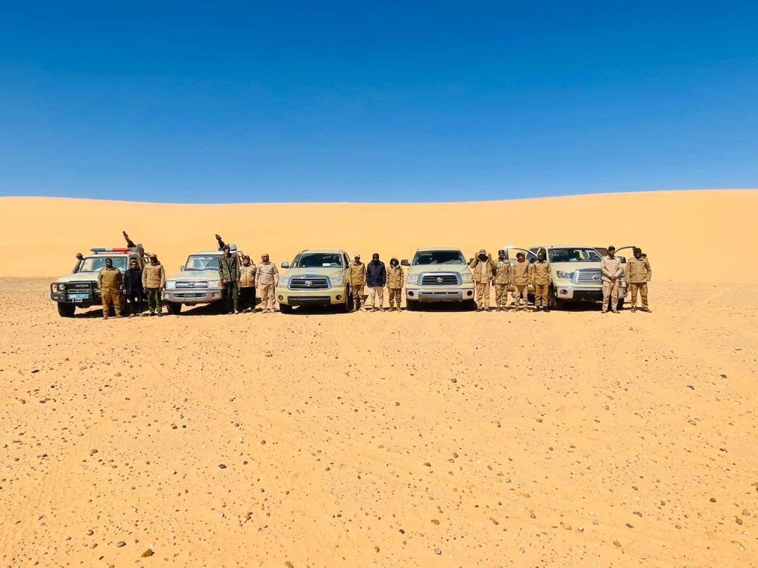 ضبط آليات وأسلحة في عملية أمنية للدوريات الصحراوية بالجنوب الشرقي