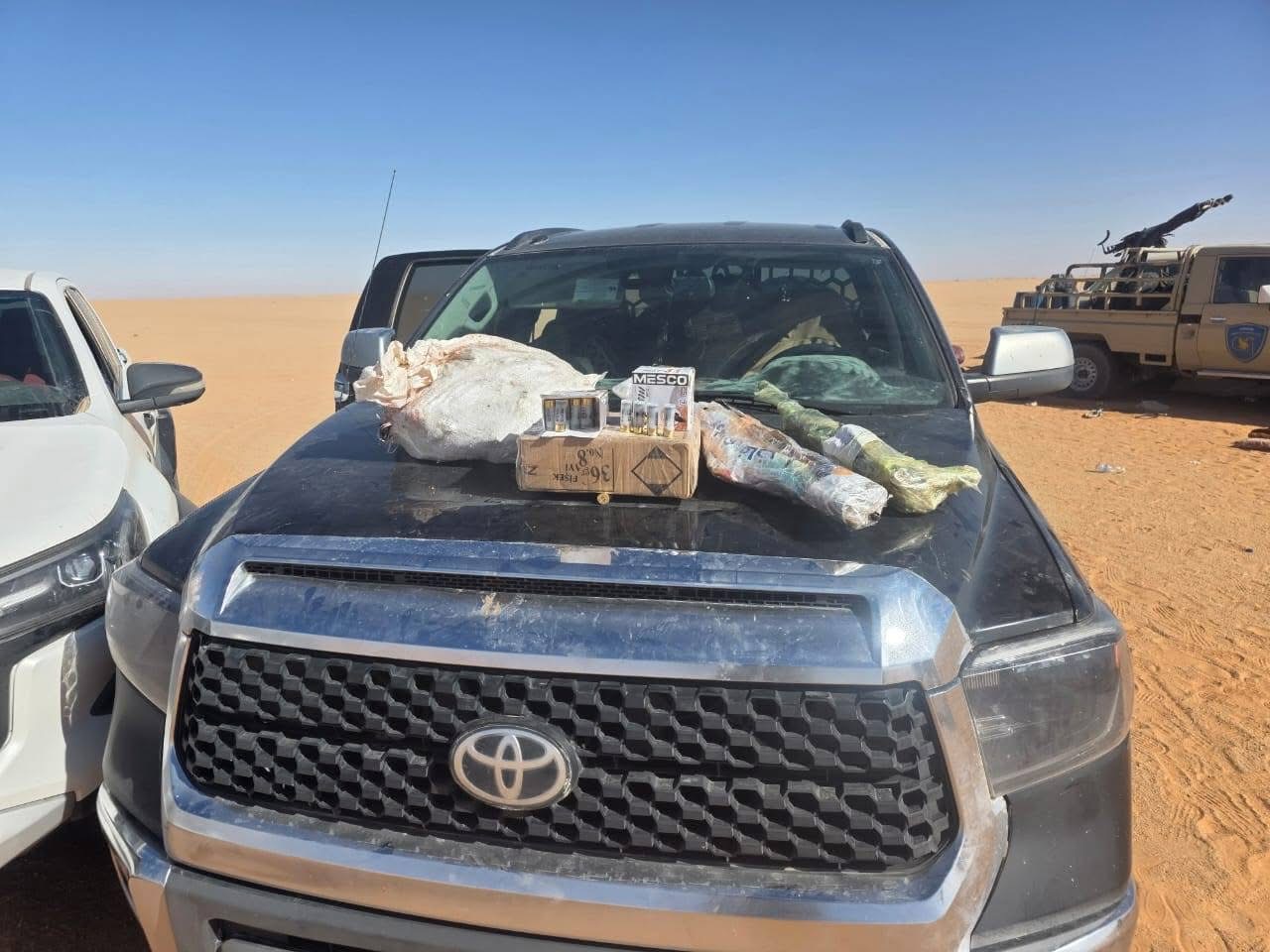 ضبط آليات وأسلحة في عملية أمنية للدوريات الصحراوية بالجنوب الشرقي