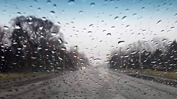 تحذير الأرصاد: أمطار رعدية وتجمع للمياه في المناطق المنخفضة