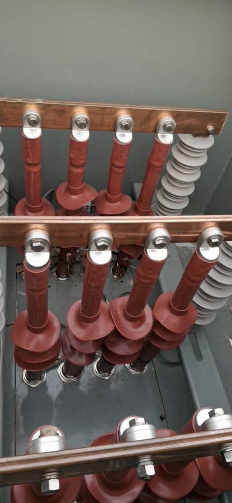 الانتهاء من ربط كوابل القدرة بالمحول الجديد في محطة مراوة تمهيدًا لإدخاله الخدمة