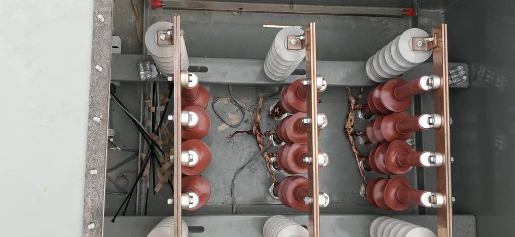 الانتهاء من ربط كوابل القدرة بالمحول الجديد في محطة مراوة تمهيدًا لإدخاله الخدمة