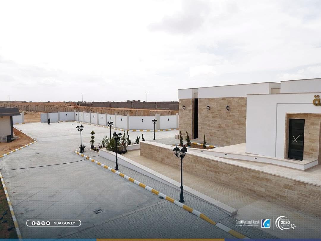 اقتراب اكتمال مشروع مجمع قاعات المؤتمرات العلمية في سرت بنسبة إنجاز 98%