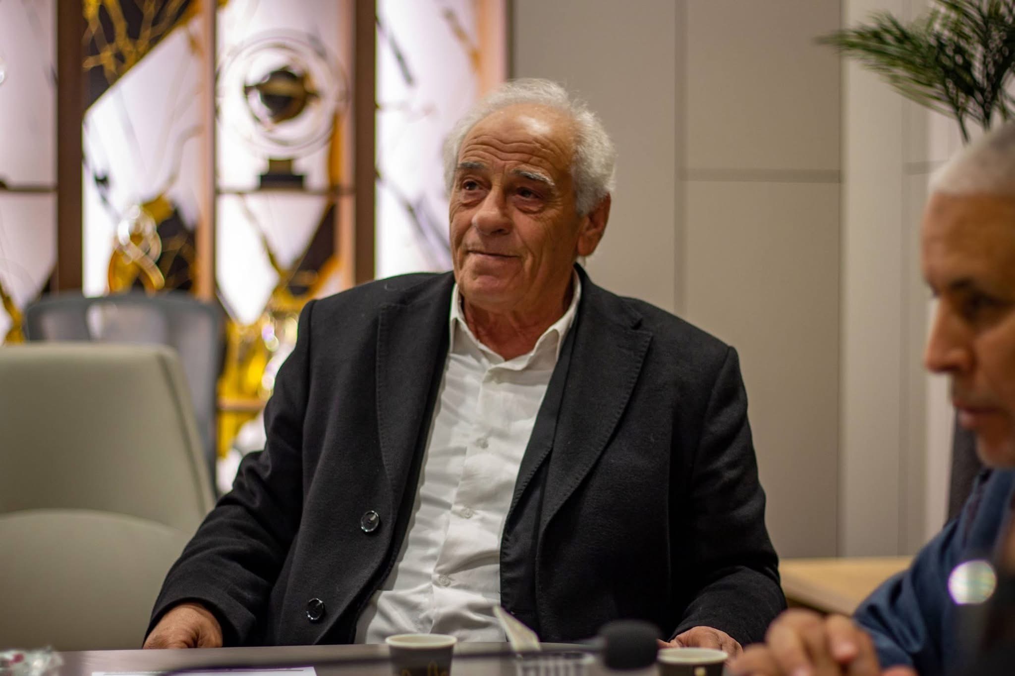 عضوا المجلس البلدي بنغازي يبحثان مع مشائخ وأعيان ليبيا تعزيز السلم الاجتماعي