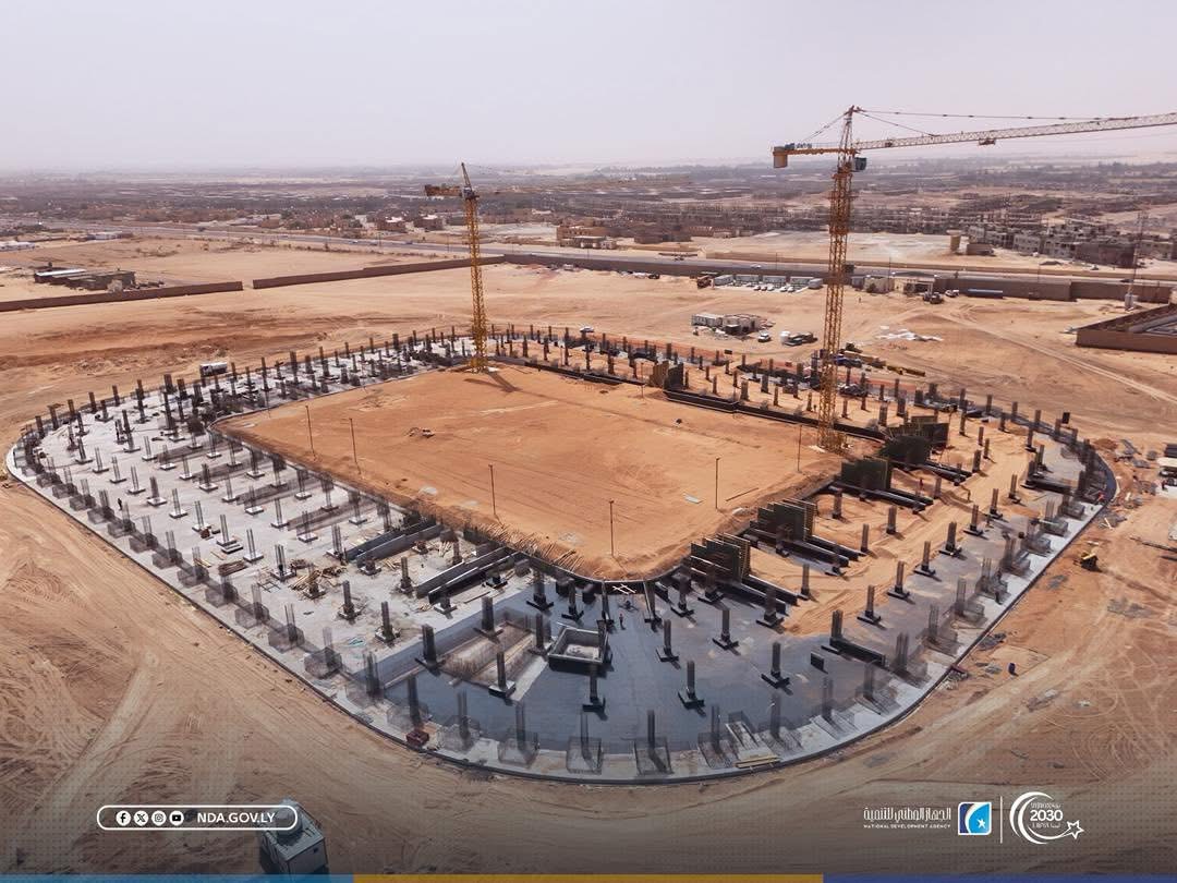 تقدم في مشروع ملعب الشاوش غربال الدولي في سبها 