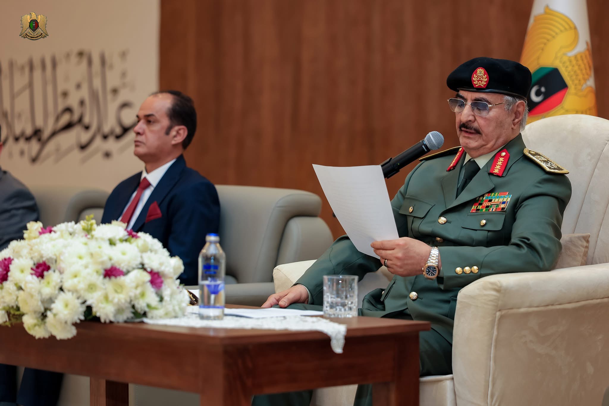 القائد العام للقوات المسلحة يستقبل المهنئين بعيد الفطر ويؤكد جاهزية الجيش