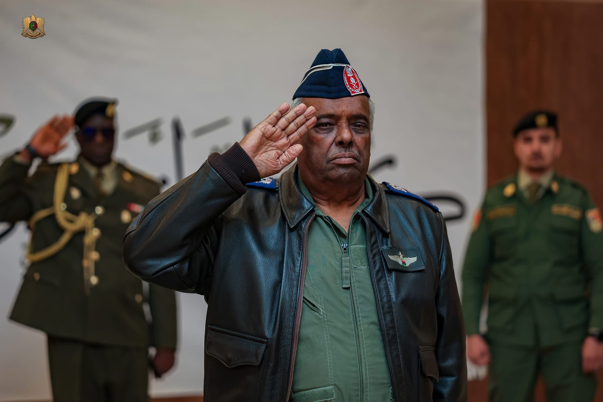 القائد العام للقوات المسلحة يستقبل المهنئين بعيد الفطر ويؤكد جاهزية الجيش