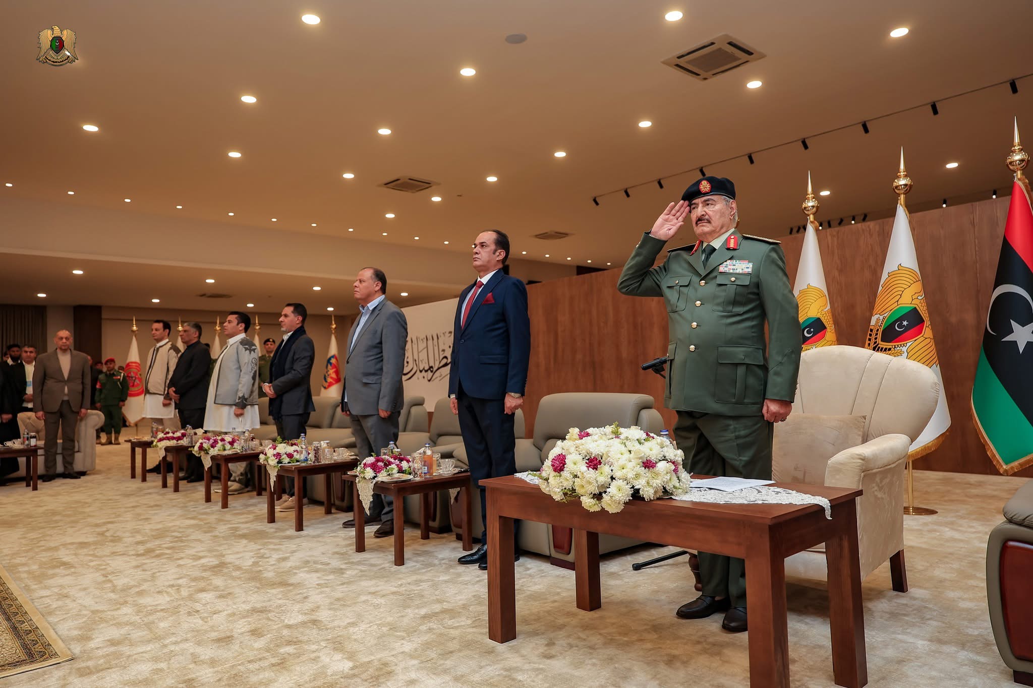 القائد العام للقوات المسلحة يستقبل المهنئين بعيد الفطر ويؤكد جاهزية الجيش