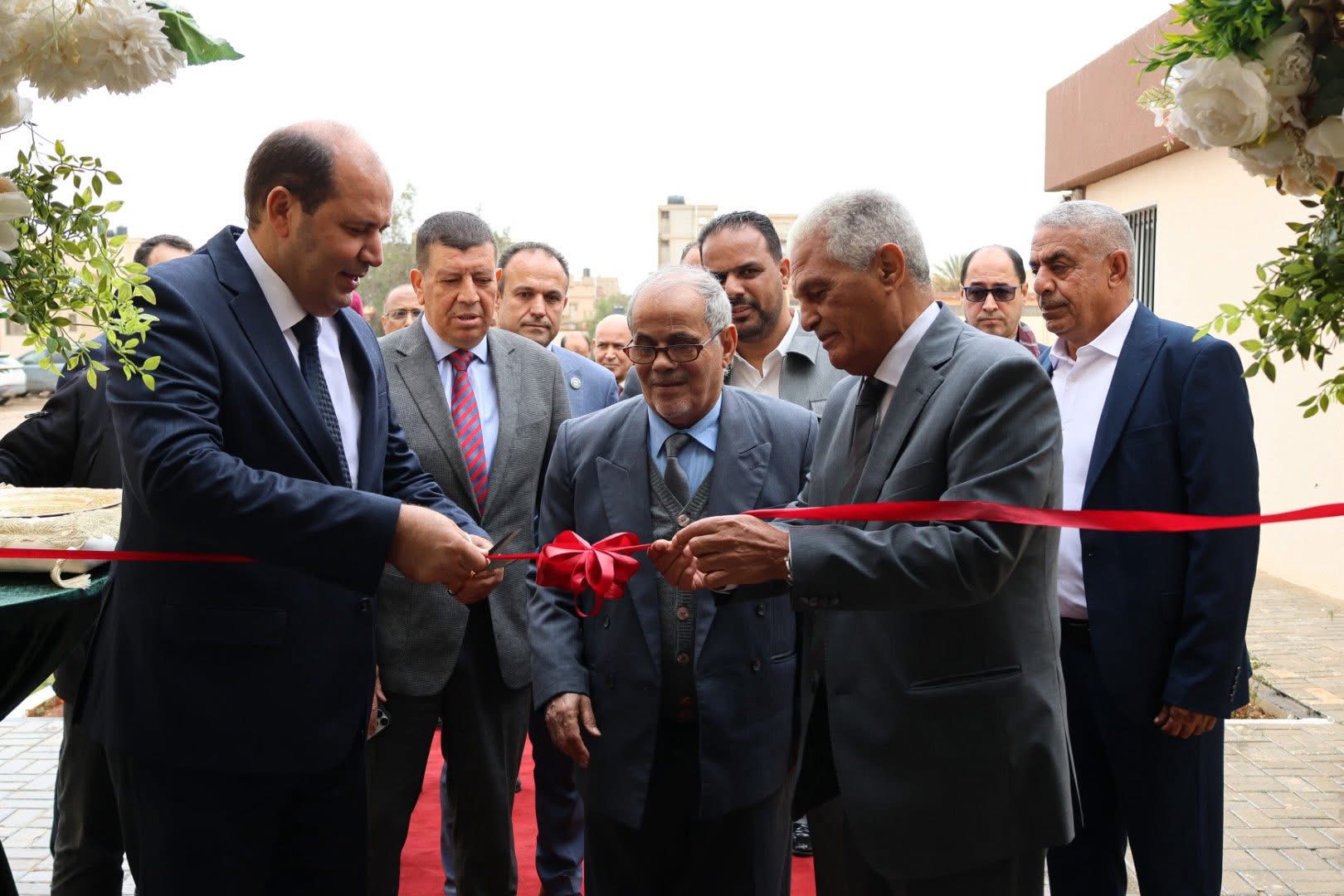 وزير التعليم العالي بالحكومة الليبية يفتتح المقر والمركز البحثي الجديد للجامعة المفتوحة بنغازي