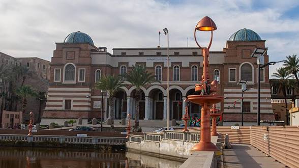 مصرف ليبيا المركزي يوقع عقدًا جديدًا لطباعة 30 مليار دينار ويستعد لطرح فئة 50 دينار