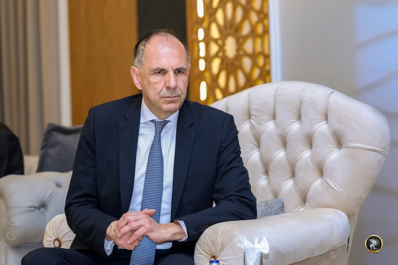 رئيس الأركان يبحث مع وزير خارجية اليونان تعزيز التعاون ومكافحة الهجرة