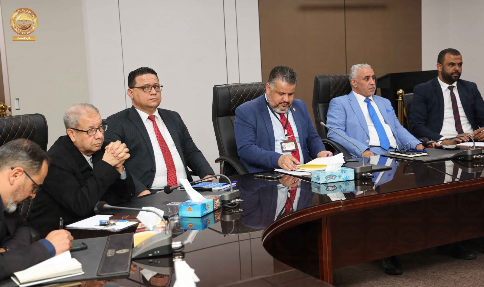 رئيس ديوان مجلس النواب يبحث سير العمل وخطط الربع الثاني خلال اجتماع دوري ببنغازي