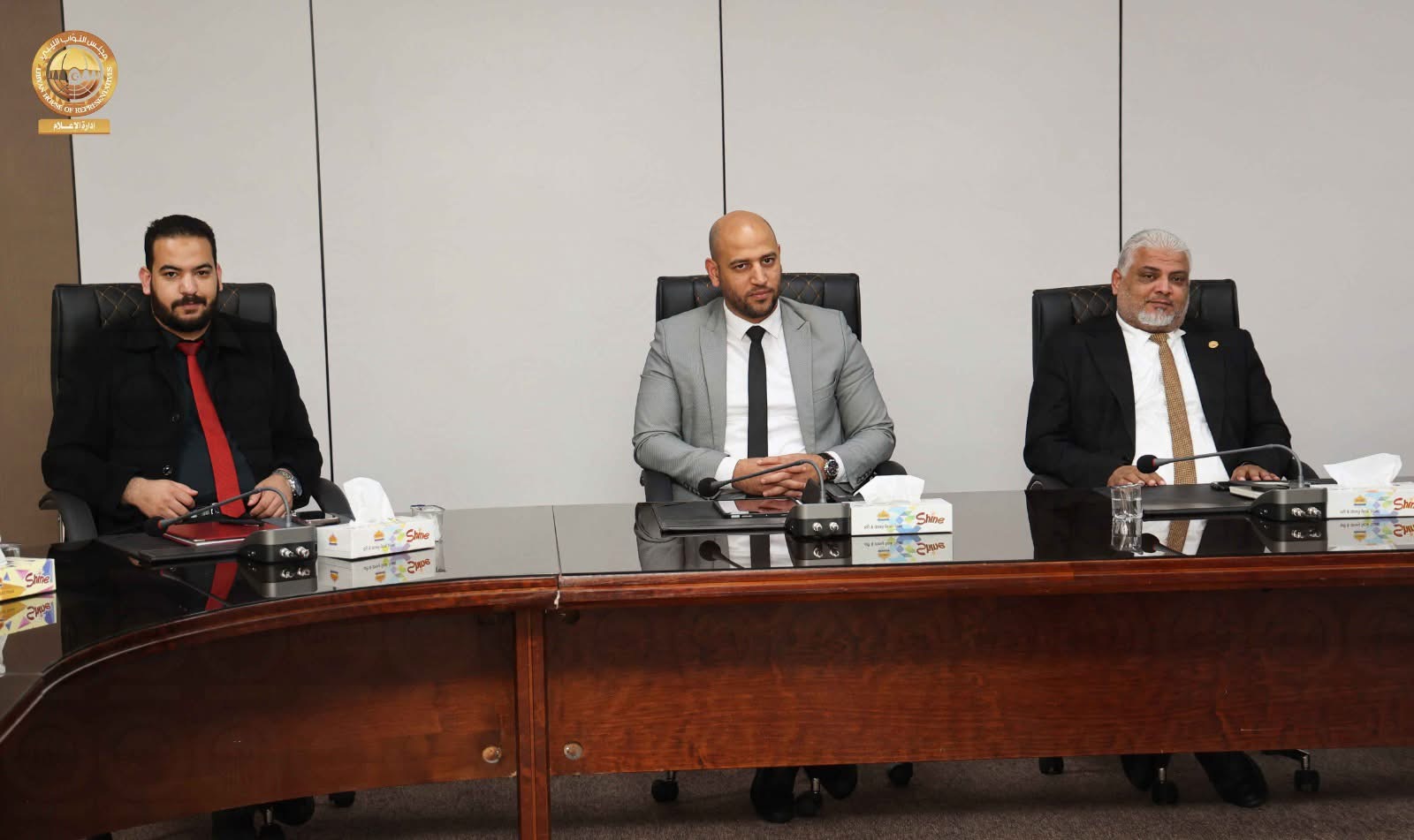 رئيس ديوان مجلس النواب يبحث سير العمل وخطط الربع الثاني خلال اجتماع دوري ببنغازي