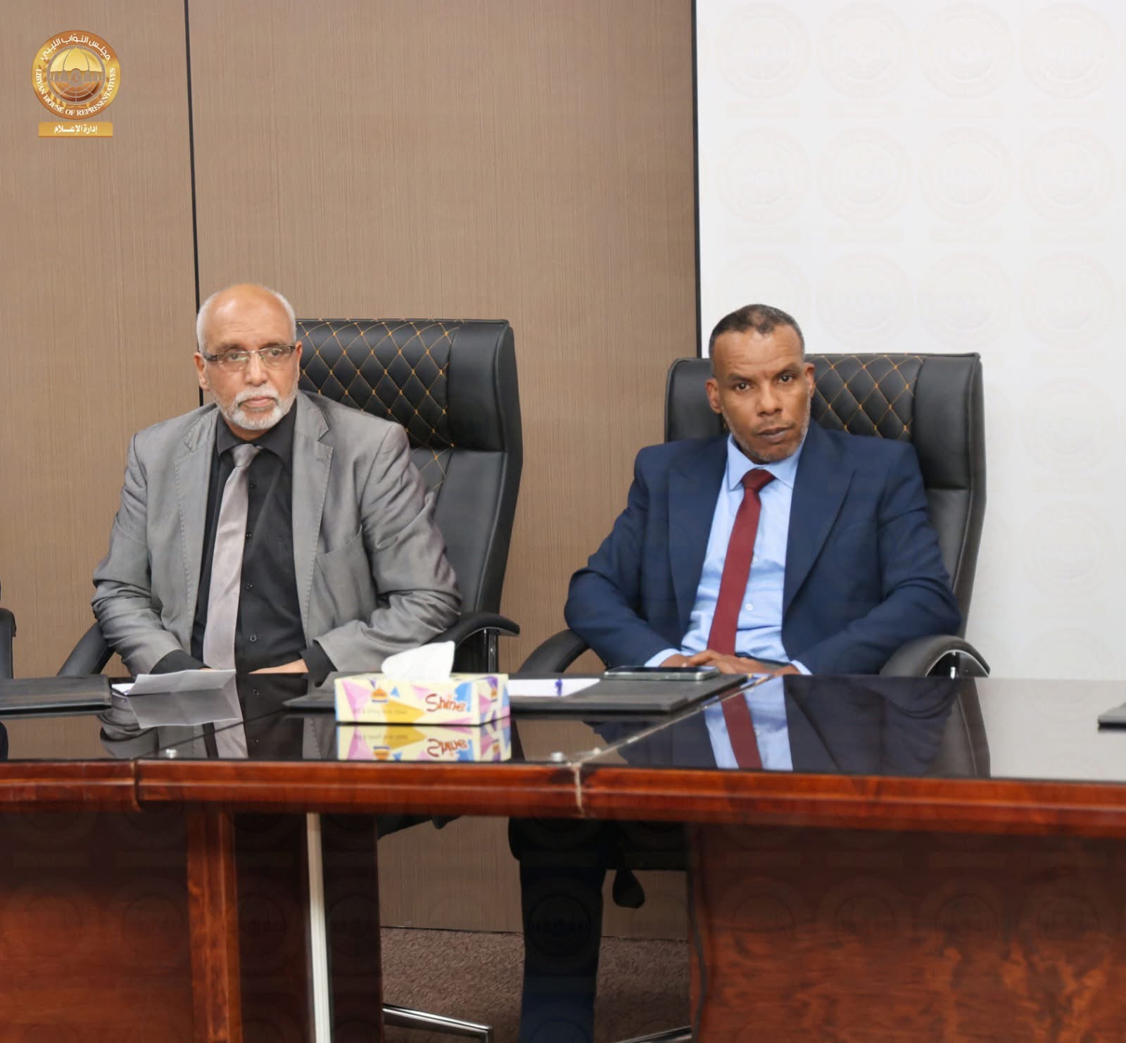 رئيس ديوان مجلس النواب يبحث سير العمل وخطط الربع الثاني خلال اجتماع دوري ببنغازي