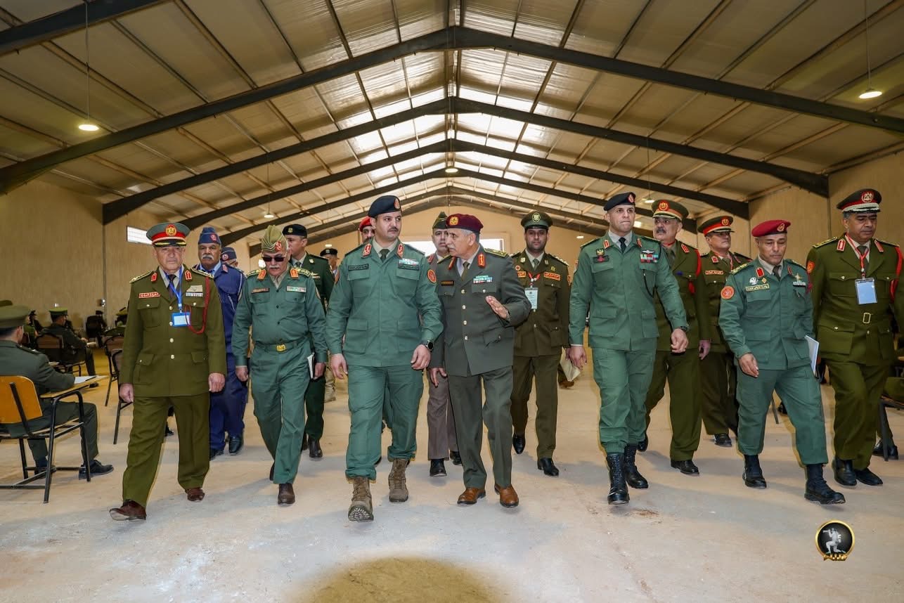 رئيس الأركان يتفقد امتحانات ترقية الضباط ويؤكد على الكفاءة والانضباط