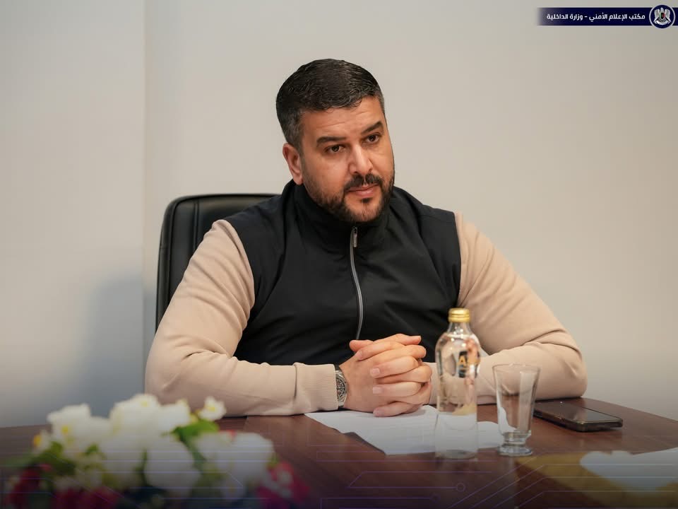 لجنة متابعة الأزمات تبحث تفعيل مختبرات فحص السلع بمصلحة الجمارك