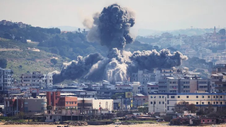 قوات الاحتلال تواصل قصف لبنان