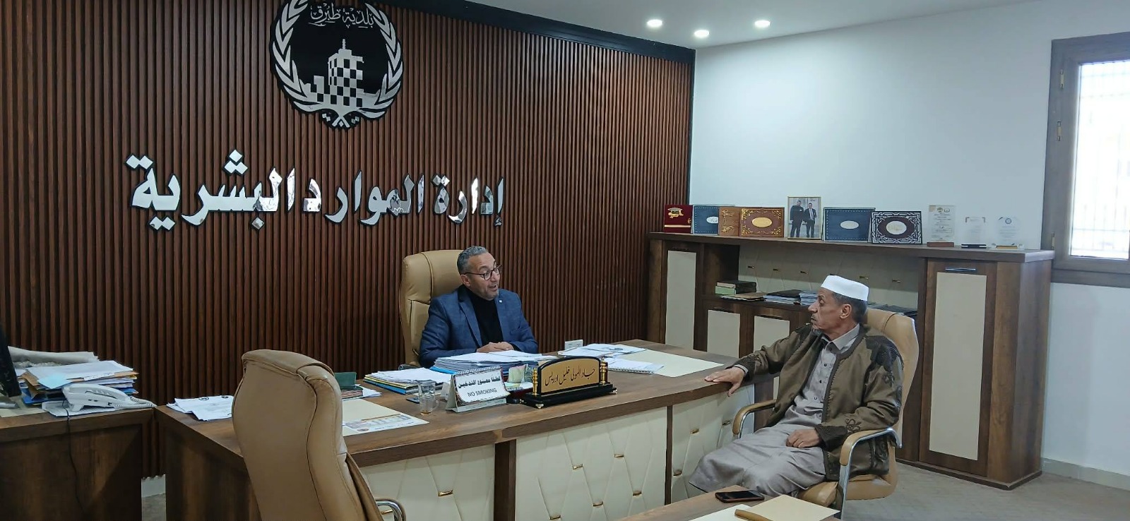 بلدية طبرق تستعرض القضايا والملفات الهامة المتعلقة بالوقف