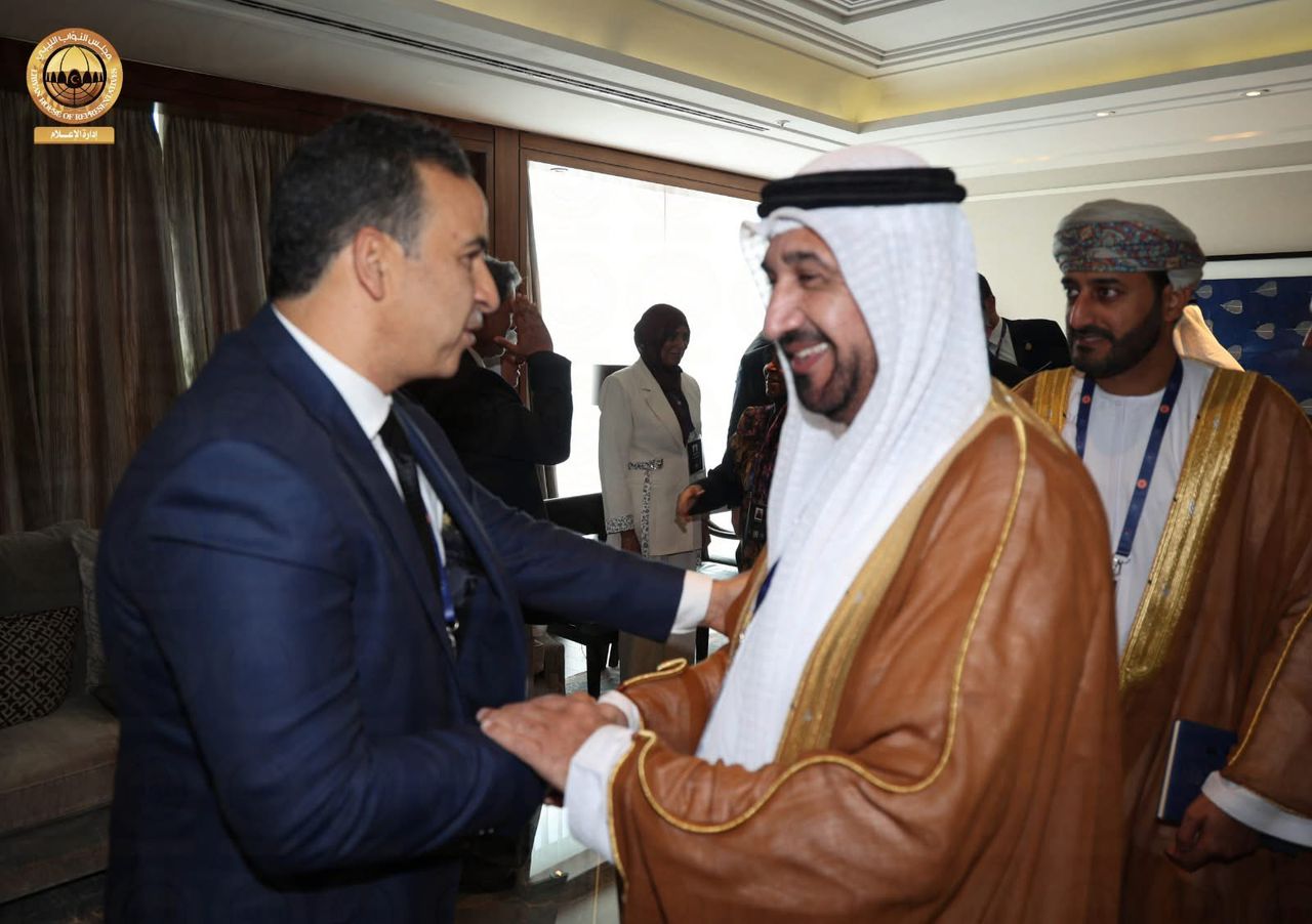 المستشار عقيلة صالح يؤكد أهمية تعزيز العمل العربي المشترك خلال لقائه رئيس البرلمان العربي.