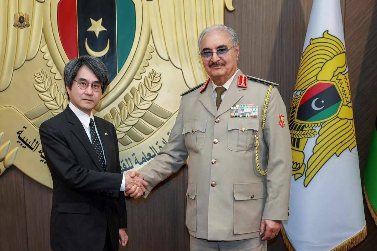 حفتر يبحث مع السفير الياباني تطورات الأوضاع في ليبيا وتعزيز التعاون في الإعمار