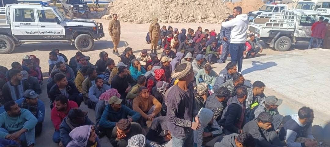 ضبط 287 مهاجرًا غير شرعي ضمن حملات أمنية مكثفة في بنغازي