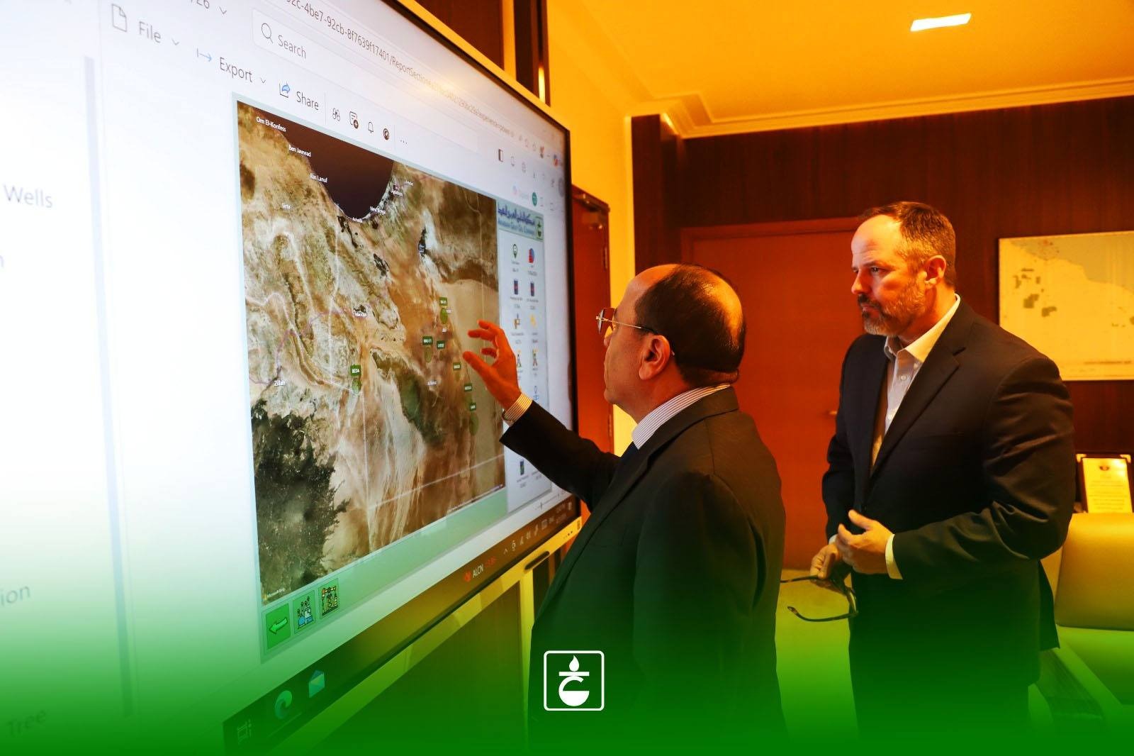 الخليج تبحث مع شركة إتش دبليو بي إنرجي التعاون في معالجة بحيرات النفايات النفطية