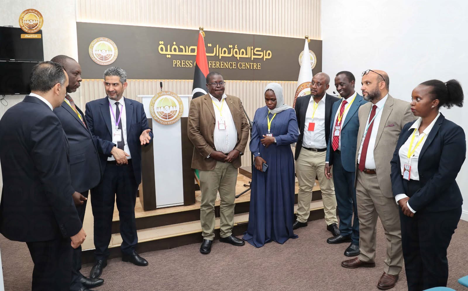 جولة تفقدية لمستشاري البرلمانات الأفريقية داخل ديوان مجلس النواب