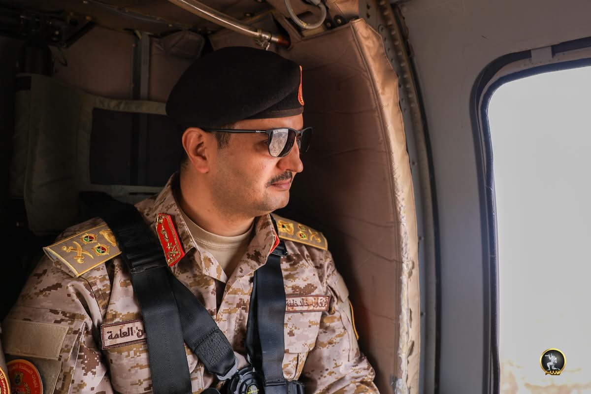 رئيس الأركان العامة يتابع تدريبات القوات المسلحة الليبية في الأردن